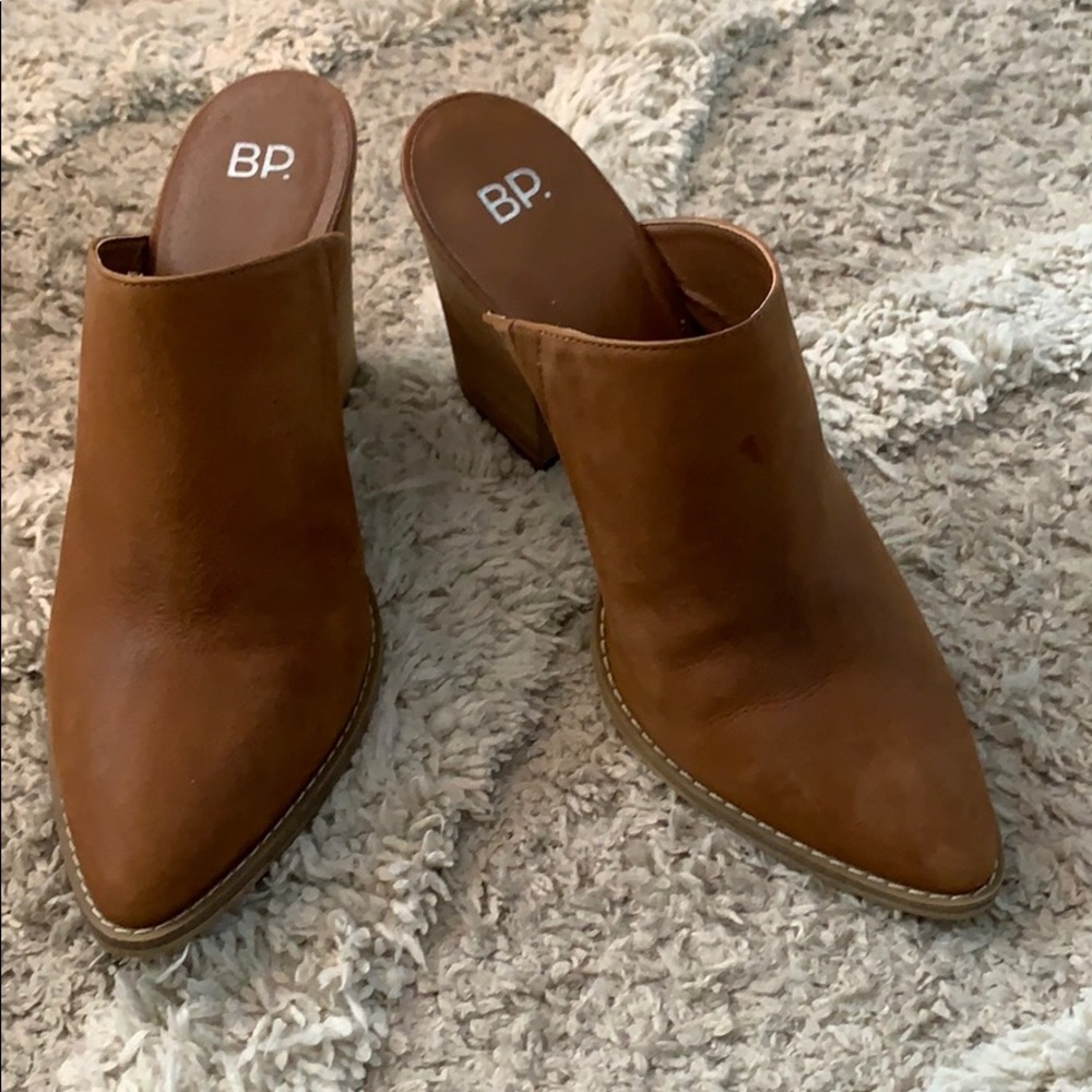 8.5 leather mules